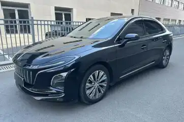 Hongqi E-QM5 usado, modelo 2022 Autonomia de carga: 431 km Edição Lazer, 5 lugares