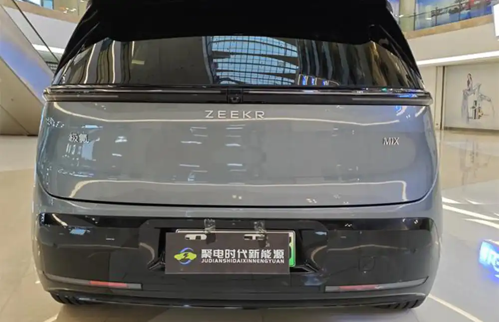ZEEKR MIX 2025 usado, modelo 102 kWh, edição de condução inteligente de longo alcance.