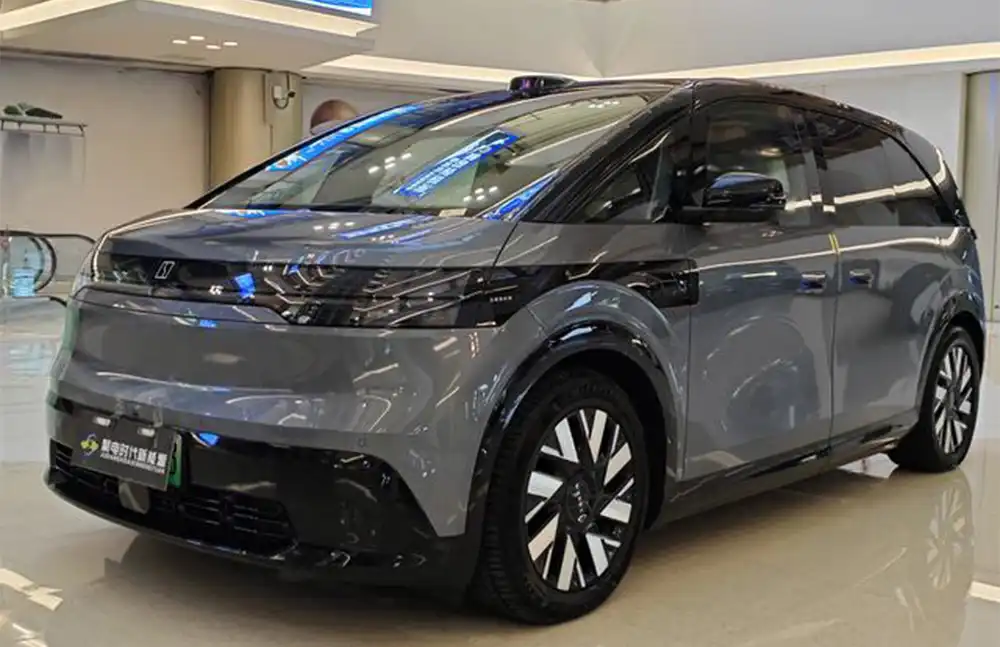 ZEEKR MIX 2025 usado, modelo 102 kWh, edição de condução inteligente de longo alcance.