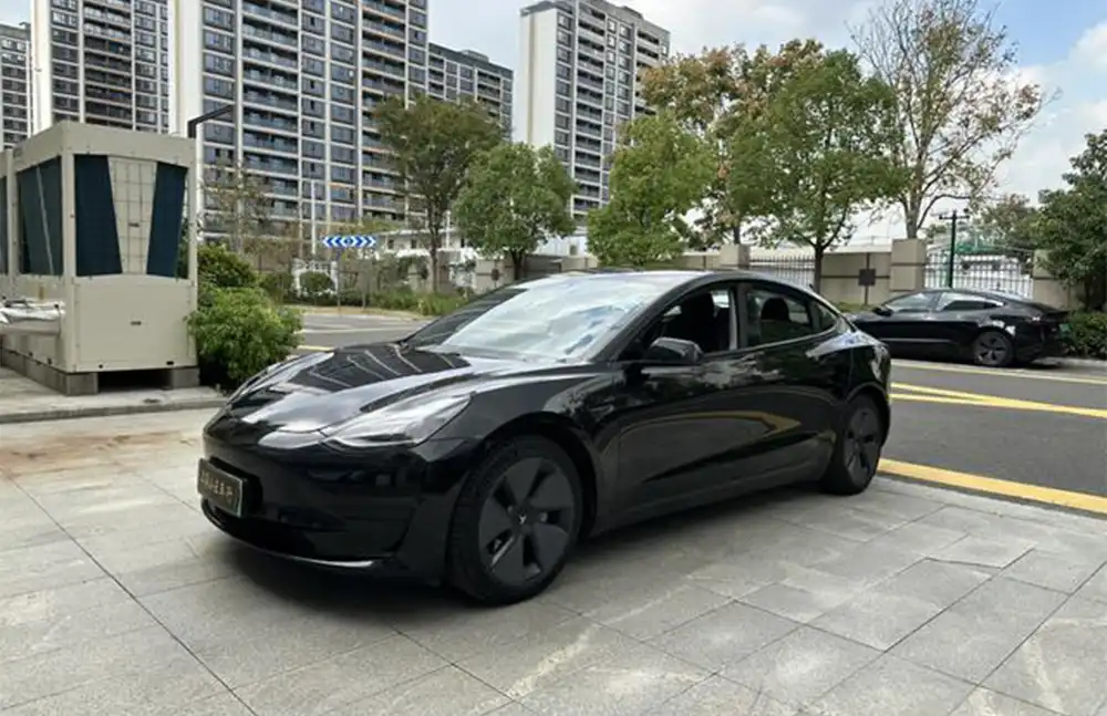 Tesla Model Y 2021 usado, autonomia padrão, tração traseira