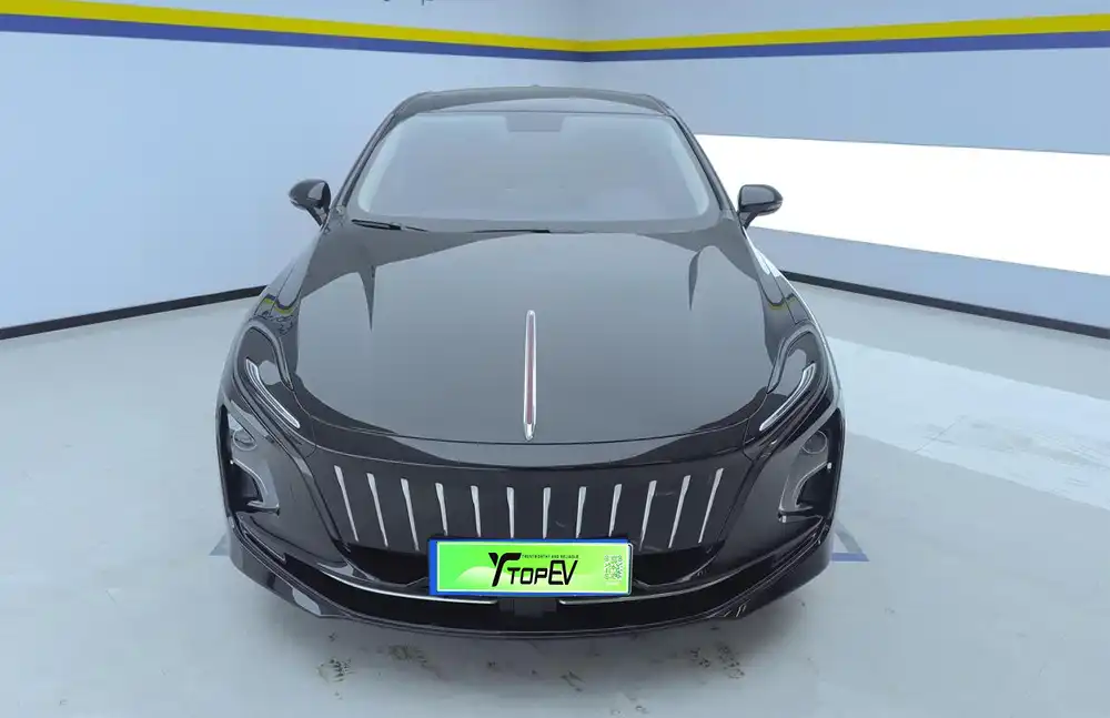 Hongqi E-QM5 2023 usado, modelo Basic Travel Edition