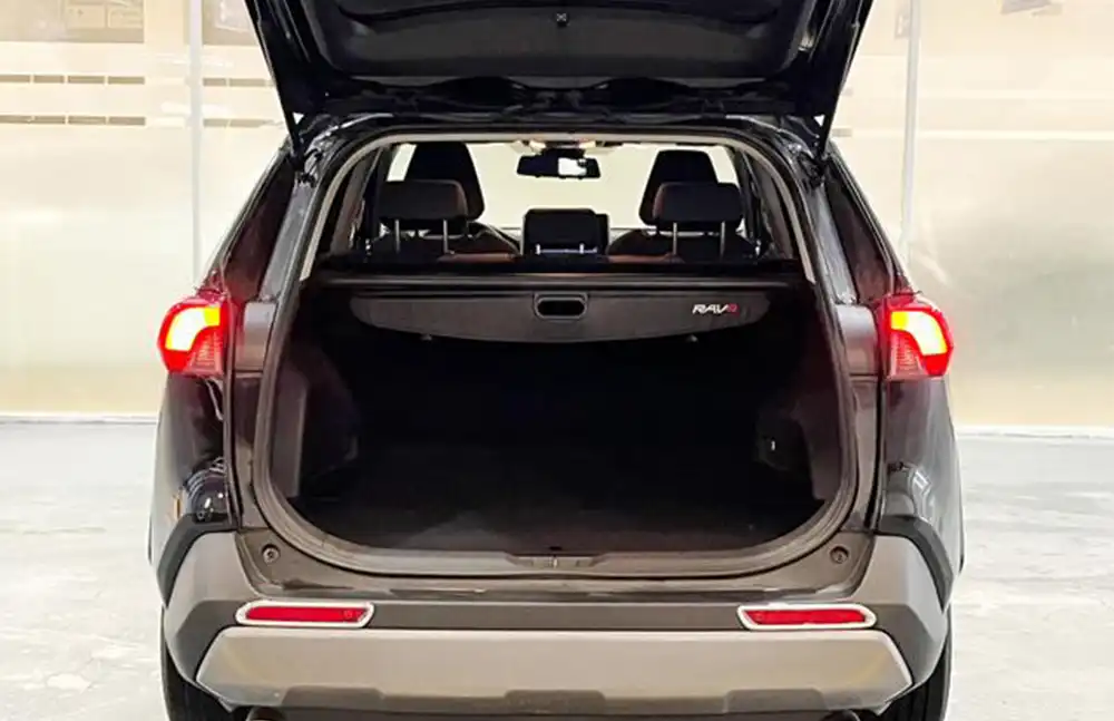 Toyota RAV4 2020 usado, modelo 2.0L CVT com tração dianteira, Style Edition