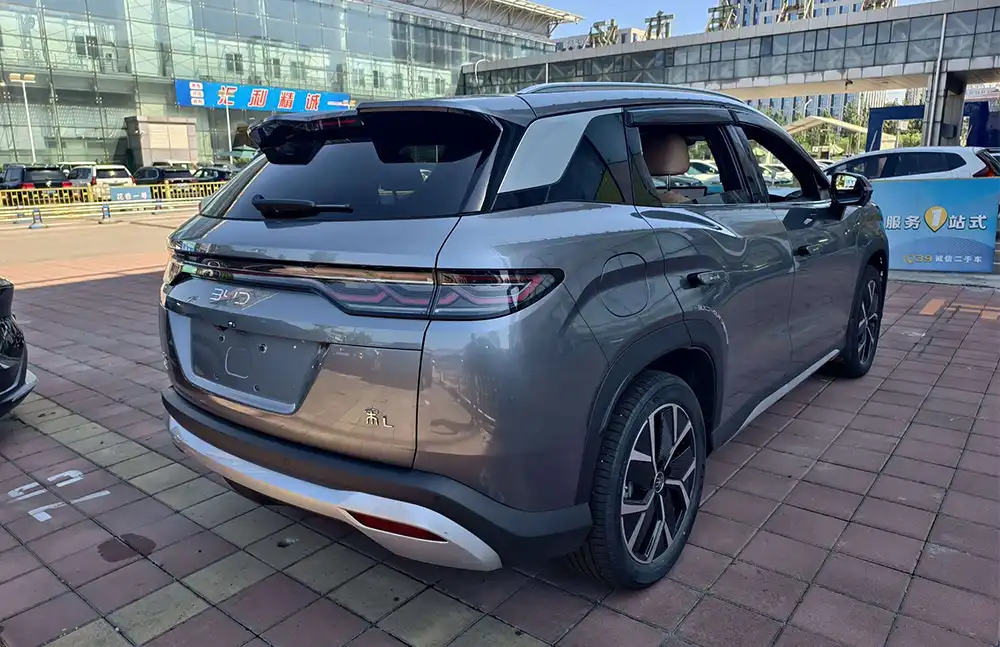 Usado BYD Song L DM 2024 Modelo 160 km Beyond Edition