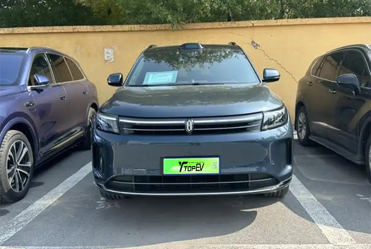 AITO M7 2024 usado, modelo Ultra de cinco lugares com tração integral e edição de condução inteligente