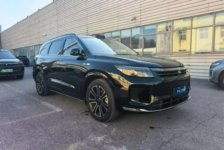 AITO M7 2024 usado, modelo Ultra de cinco lugares com tração integral e edição de condução inteligente