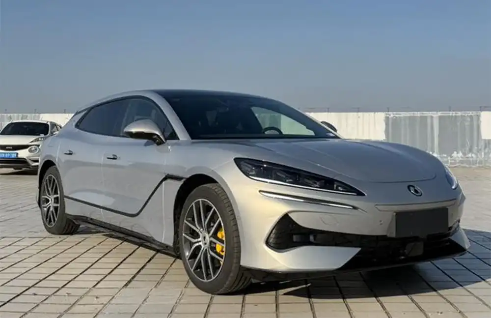 Denza Z9GT DM 2024 usado, modelo 1100, tração integral, edição Ultra