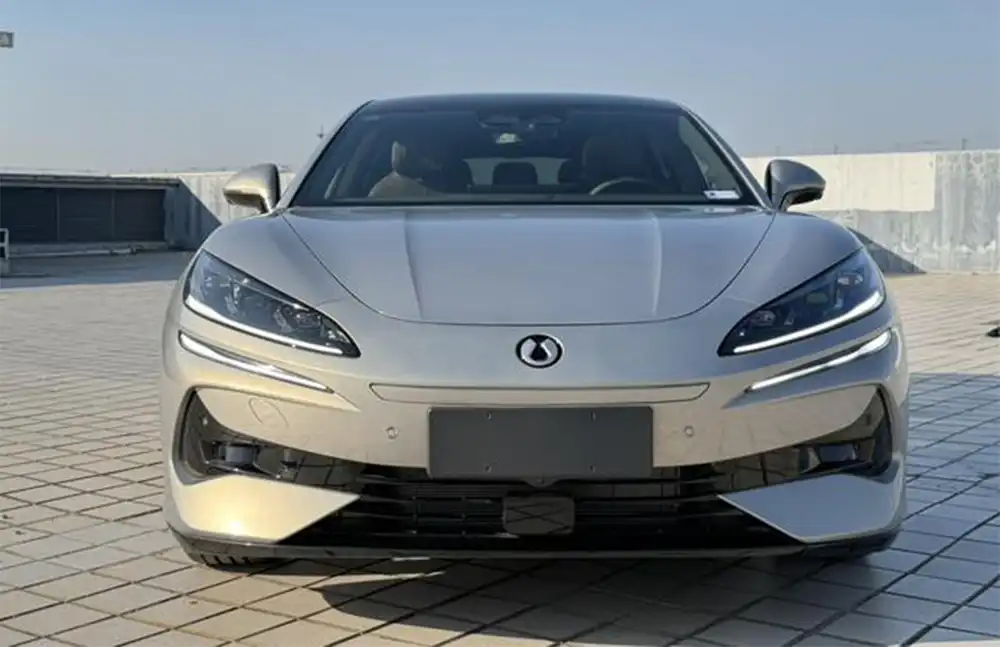 Denza Z9GT DM 2024 usado, modelo 1100, tração integral, edição Ultra