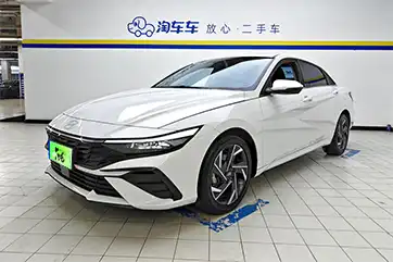 Hyundai Elantra 1.5L CVT LUX Premium Edition 2023 usado