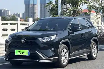 Toyota RAV4 2023 usado, modelo 2.0L CVT, tração dianteira, edição urbana