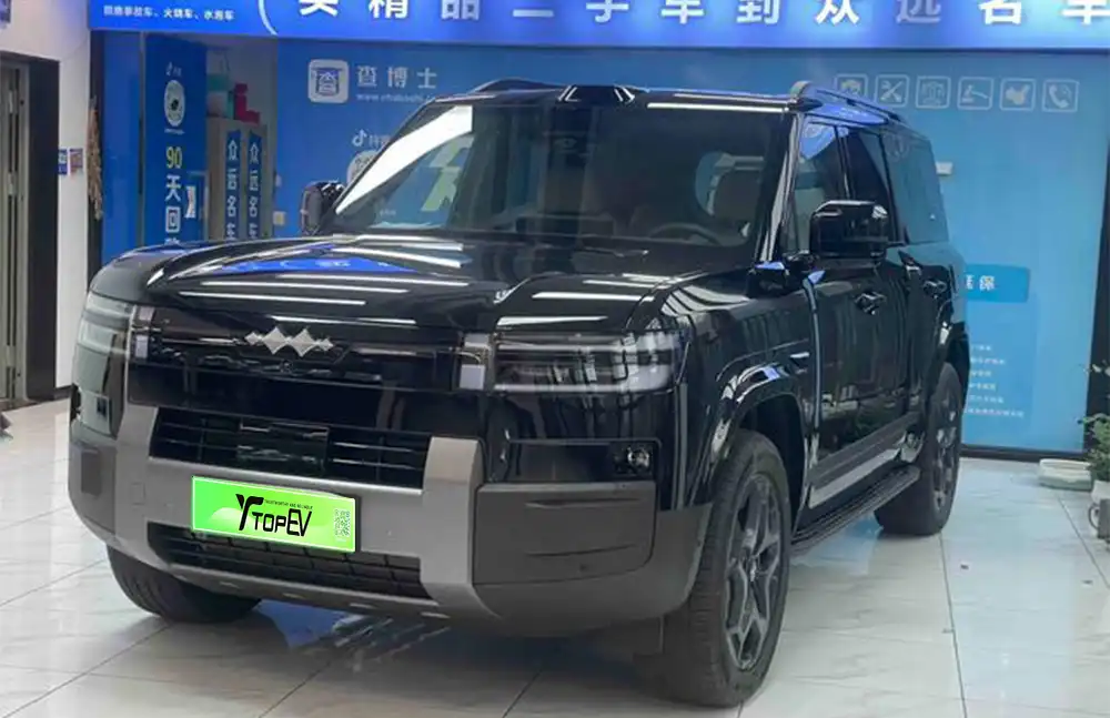 Leopard Titanium 7 Ultra Edition 4×4 usada, ano 2025, com velocidade máxima de 190 km/h.