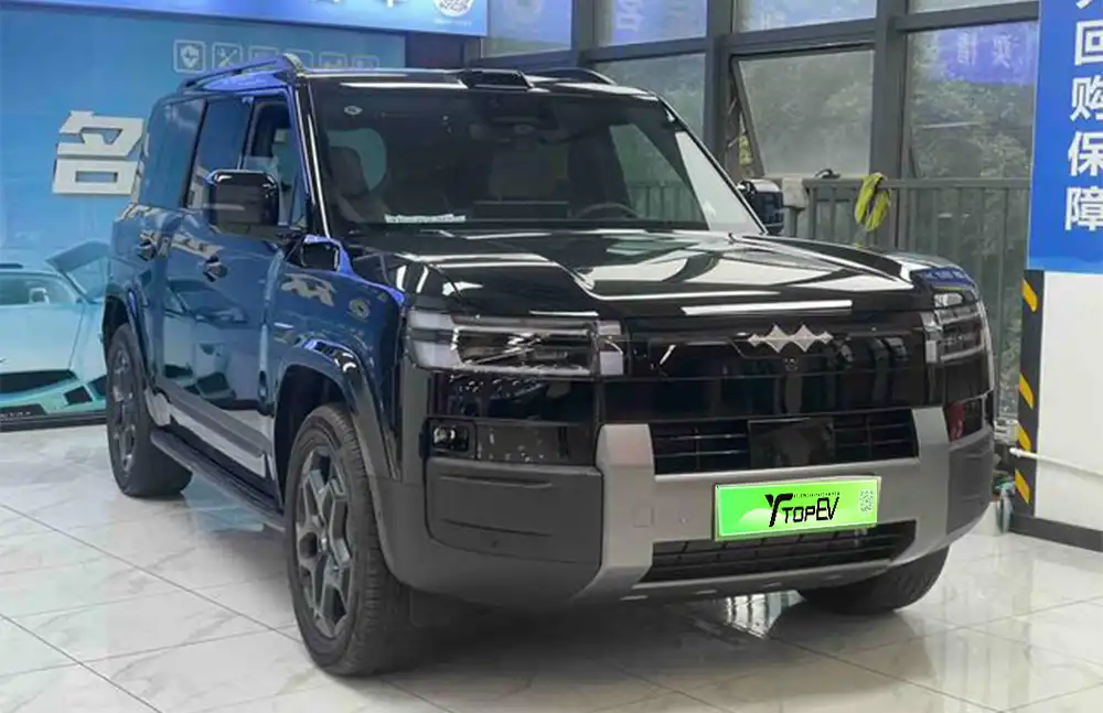 Leopard Titanium 7 Ultra Edition 4×4 usada, ano 2025, com velocidade máxima de 190 km/h.