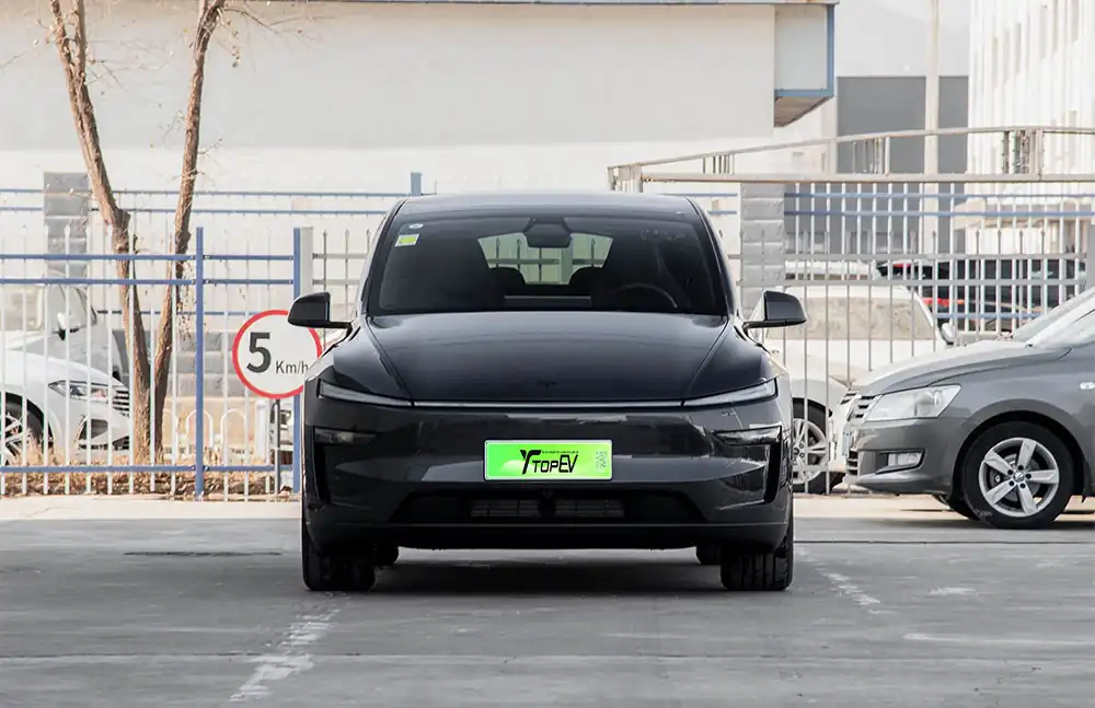 Tesla Model Y L 2026