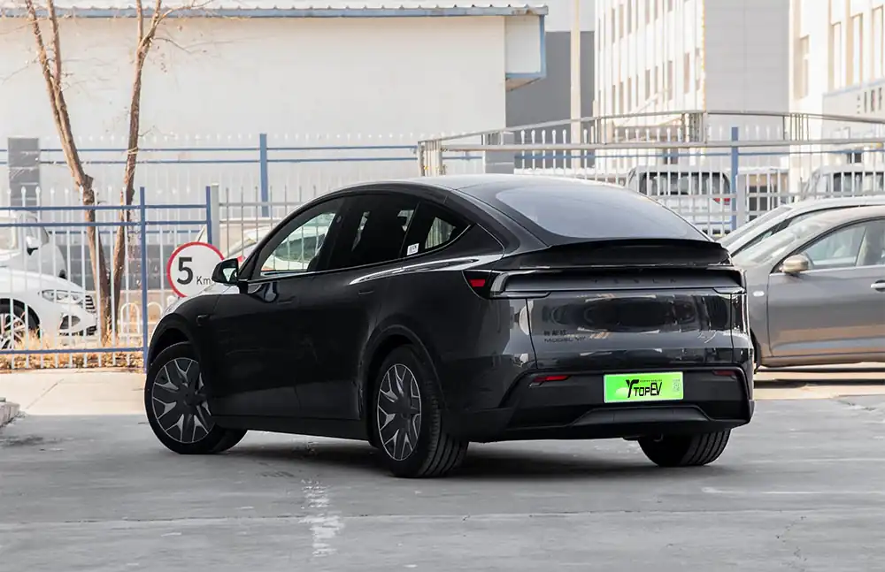 Tesla Model Y L 2026
