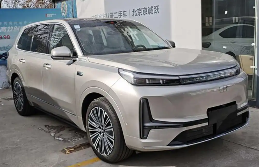 Geely Galaxy M9 2025 usado, modelo 210 km, 4WD, edição com navegação