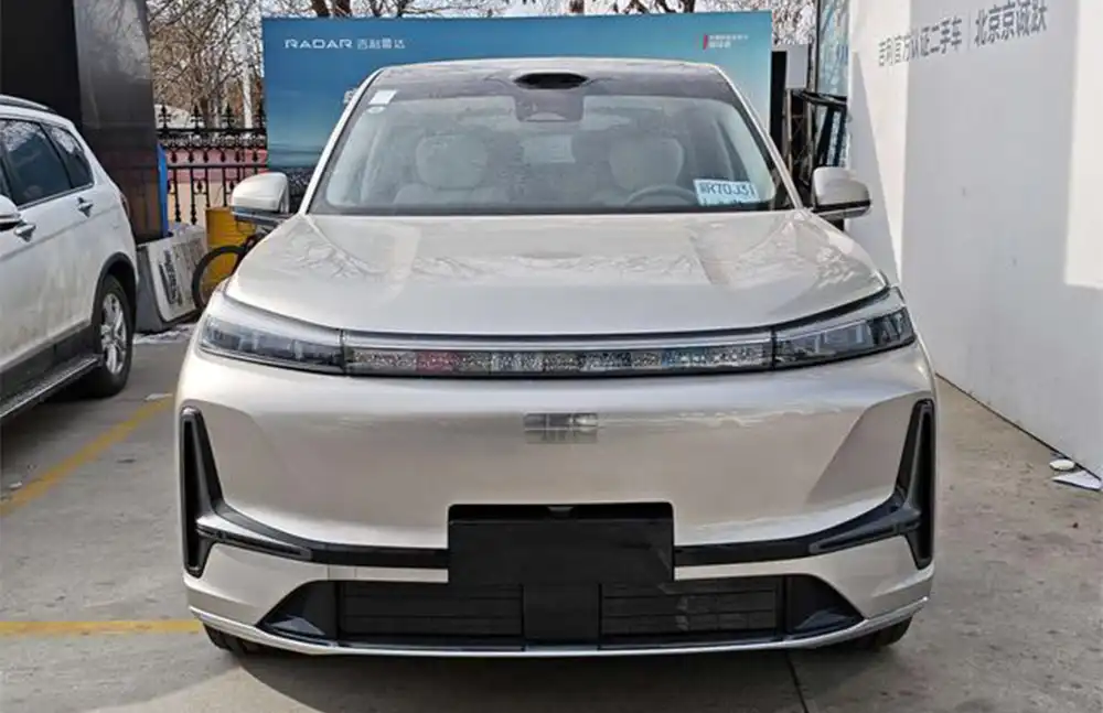 Geely Galaxy M9 2025 usado, modelo 210 km, 4WD, edição com navegação