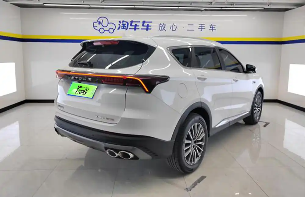 Jetour X70 PLUS 2024 usado, modelo 1.6T DCT Premium Edition, 5 plazas