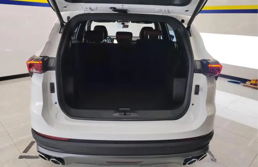 Jetour X70 PLUS 2024 usado, modelo 1.6T DCT Premium Edition, 5 plazas