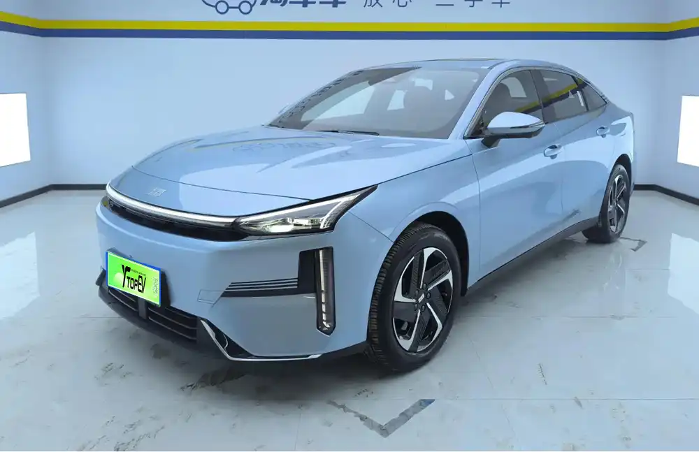 Geely Galaxy L6 2025 usado, modelo 1.5 EM-i DHT 140KM Starcraft Edition