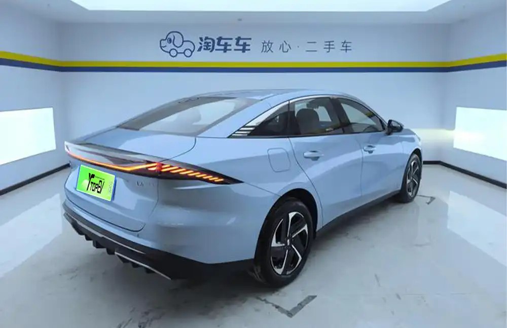 Geely Galaxy L6 2025 usado, modelo 1.5 EM-i DHT 140KM Starcraft Edition