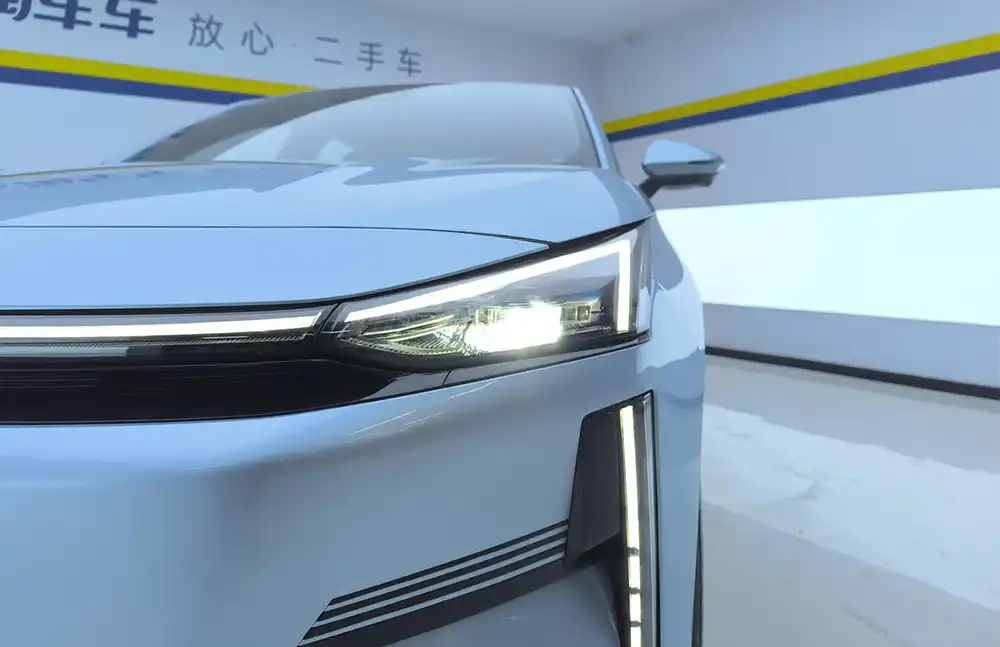 Geely Galaxy L6 2025 usado, modelo 1.5 EM-i DHT 140KM Starcraft Edition