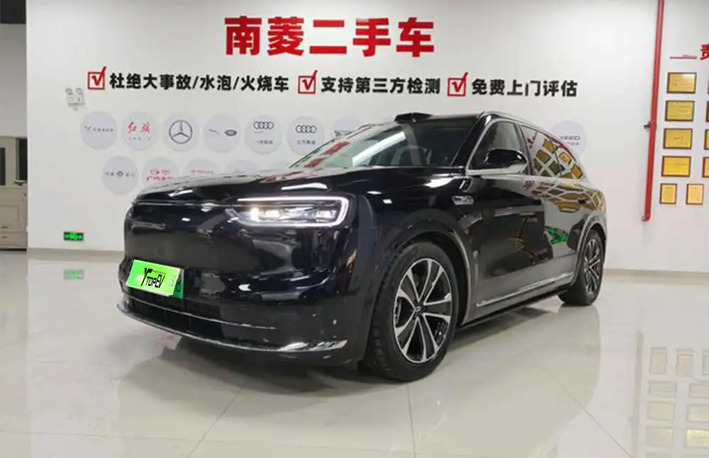 Aito M7 usado, ano modelo 2026, versão Extended-Range Ultra, 5 lugares, tração integral (AWD).