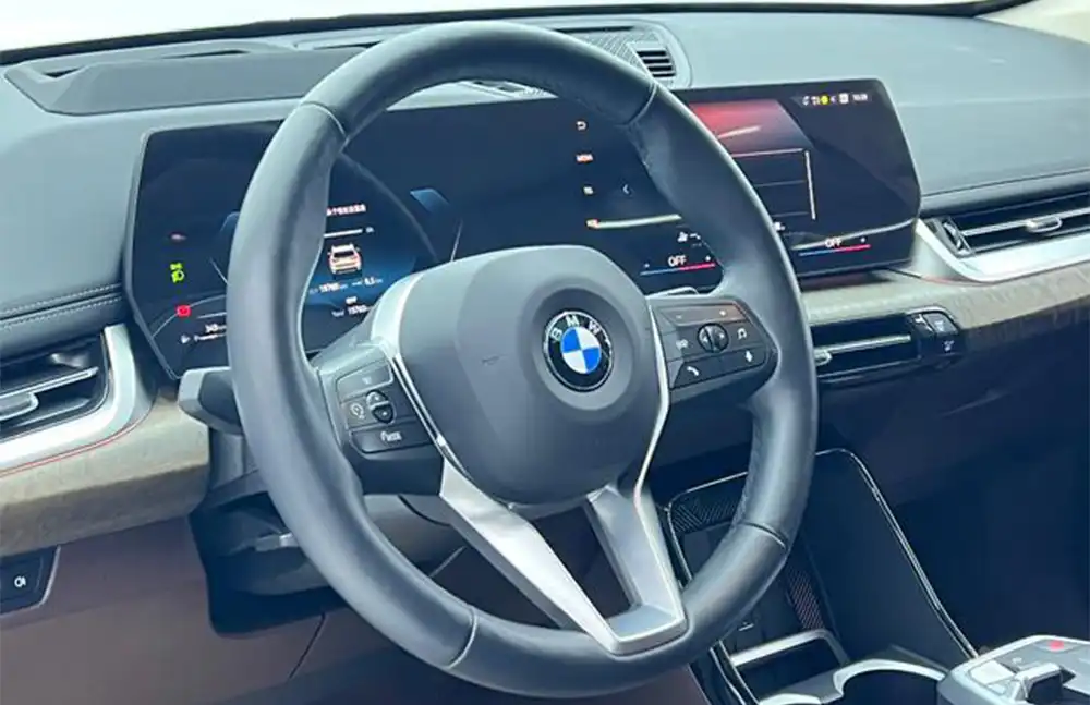 BMW X1 xDrive25Li 2023 usado com pacote X Design