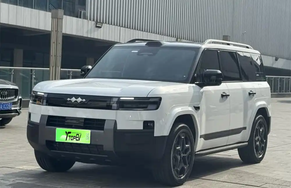 Versão Ultra usada do Titanium 7 PHEV 2025, 190 km/h, tração às quatro rodas