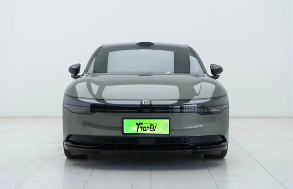 ZEEKR 007 2025 usado, tração nas quatro rodas, edição Intelligent Driving, 75 kWh