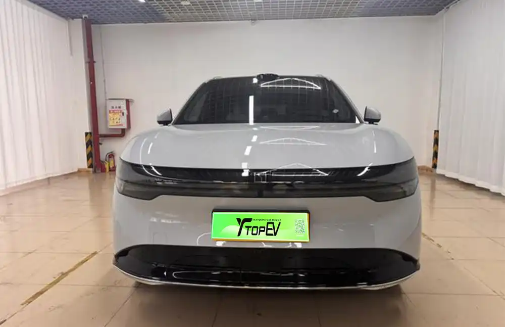 Carregador portátil ZEEKR 7X modelo 2025 usado, versão de tração traseira com controle inteligente e bateria de longo alcance de 100 kWh.