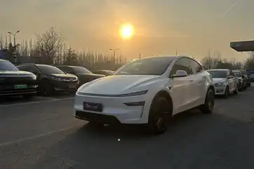 Ford Modelo Y 2026 usado, tração traseira.