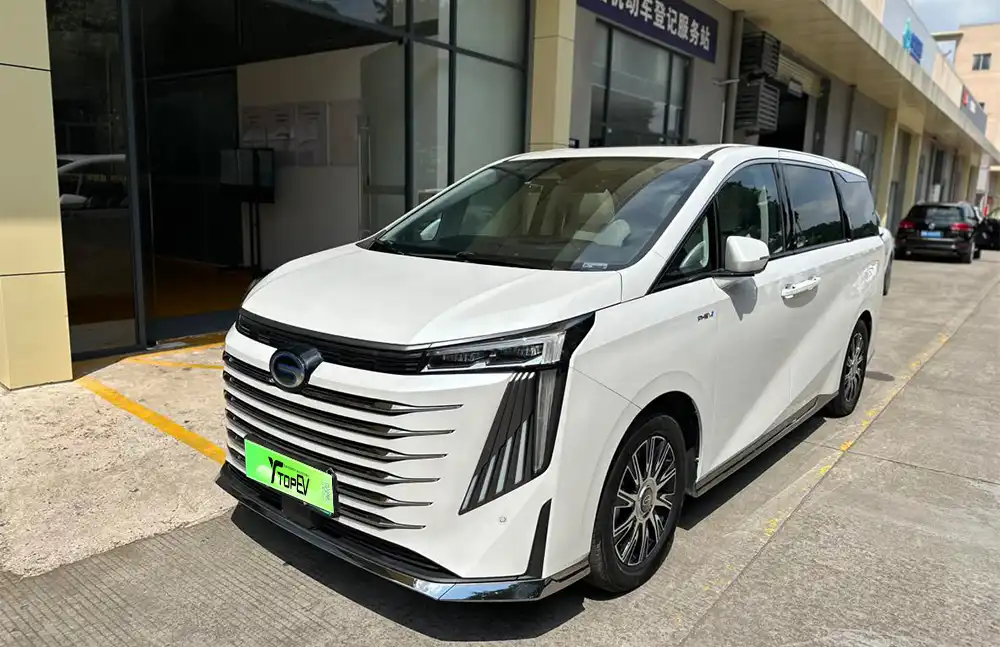 GAC Trumpchi E9 PHEV 2.0TM MAX usado, ano 2023