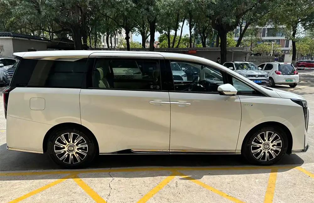 GAC Trumpchi E9 PHEV 2.0TM MAX usado, ano 2023