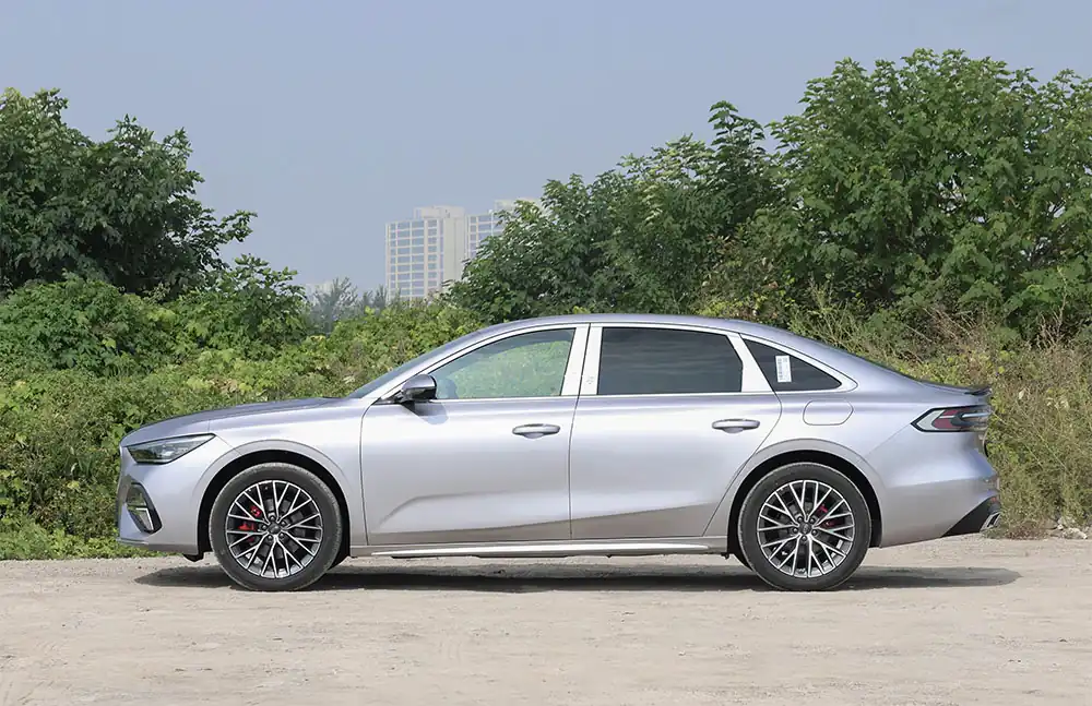 Geely Preface L PLUS 2027 i-HEV