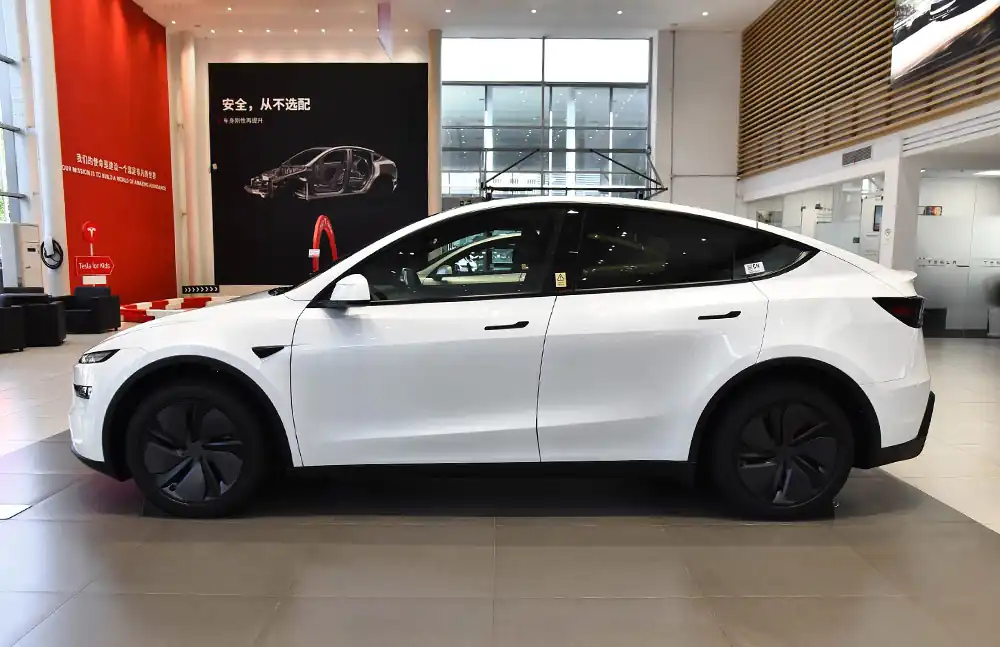 Tesla Model Y 2027